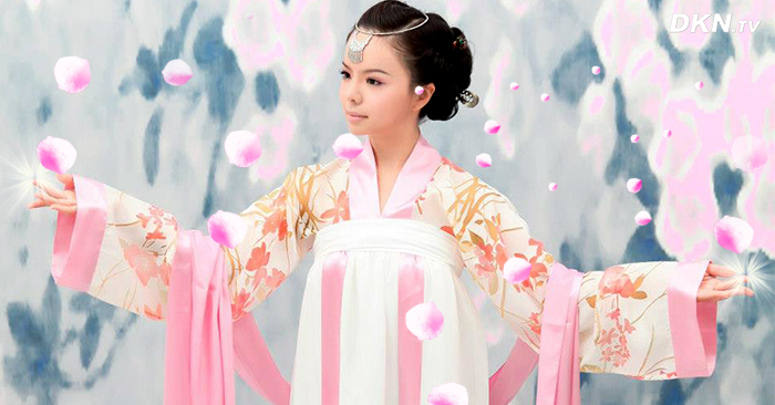 Tài và sắc của người phụ nữ: Có hồng nhan tri kỷ cũng có sắc đẹp nghiêng nước đổ thành