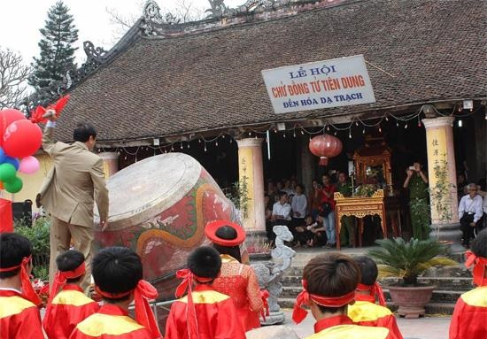 Tìm hiểu về Đức thánh Chử Đồng Tử và lễ hội La Hoà