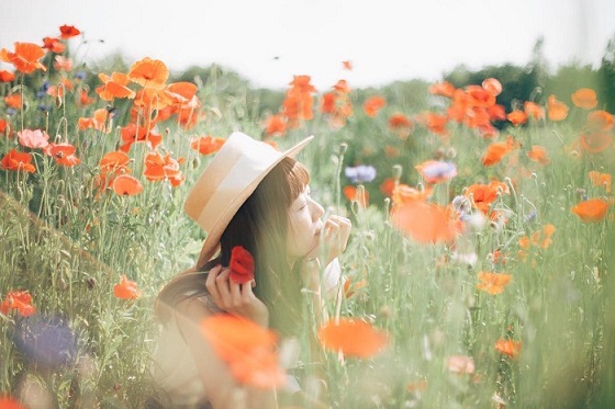 Đối chiếu ngày sinh âm lịch này thì cuộc đời chỉ có rung đùi hưởng vinh hoa phú quý, muốn nghèo cũng khó