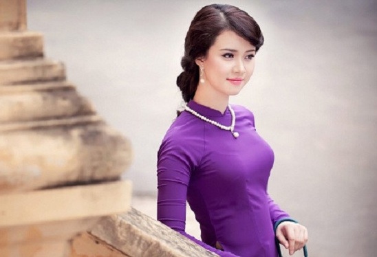 Phụ nữ có nốt ruồi ở những vị trí này sinh ra đã may mắn, tài vận tốt