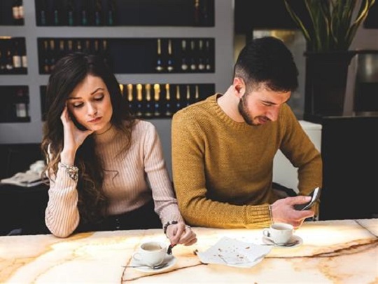 Những cặp đôi hoàng đạo yêu càng lâu càng dễ chia tay, tình cảm nồng nhiệt cũng không chiến thắng được thời gian