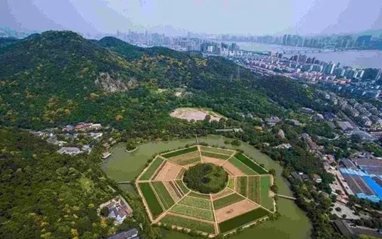 Phong thủy kiến trúc có phải là siêu hình học?