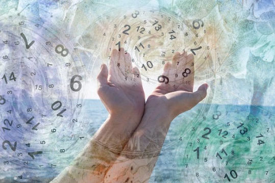 Thần số học: Người sở hữu những con số này trong ngày sinh có EQ cao và mang một trái tim ấm áp đầy yêu thương